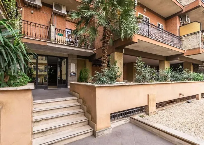 Apartamento St Peter Vatican Lovely & Patio, *